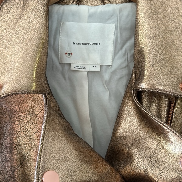 NWT ANTHROPOLOGIE ROSE GOLD METALLIC FAUX LEATHER SCUBA MOTO JACKET. SIZE MP. - Picture 3 of 17